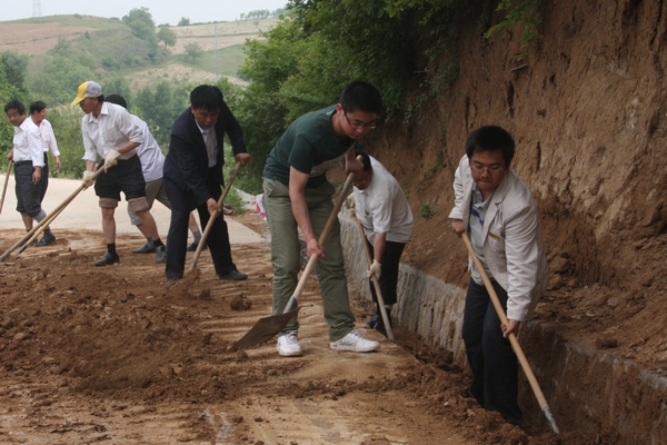 廣大“三防”隊(duì)員干勁十足,勞動熱情高漲 廣大“三防”隊(duì)員干勁十足,勞動熱情高漲