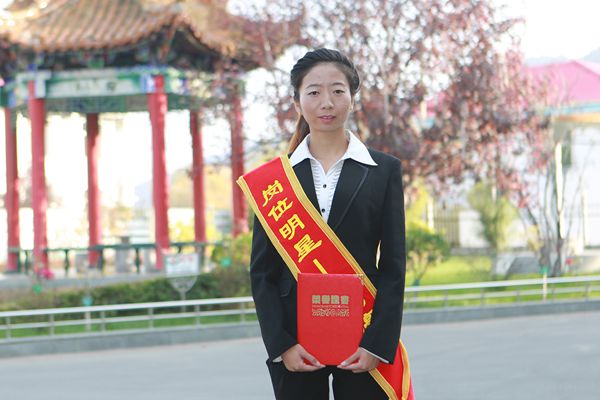 機(jī)電車間女工馬婷婷 機(jī)電車間女工馬婷婷